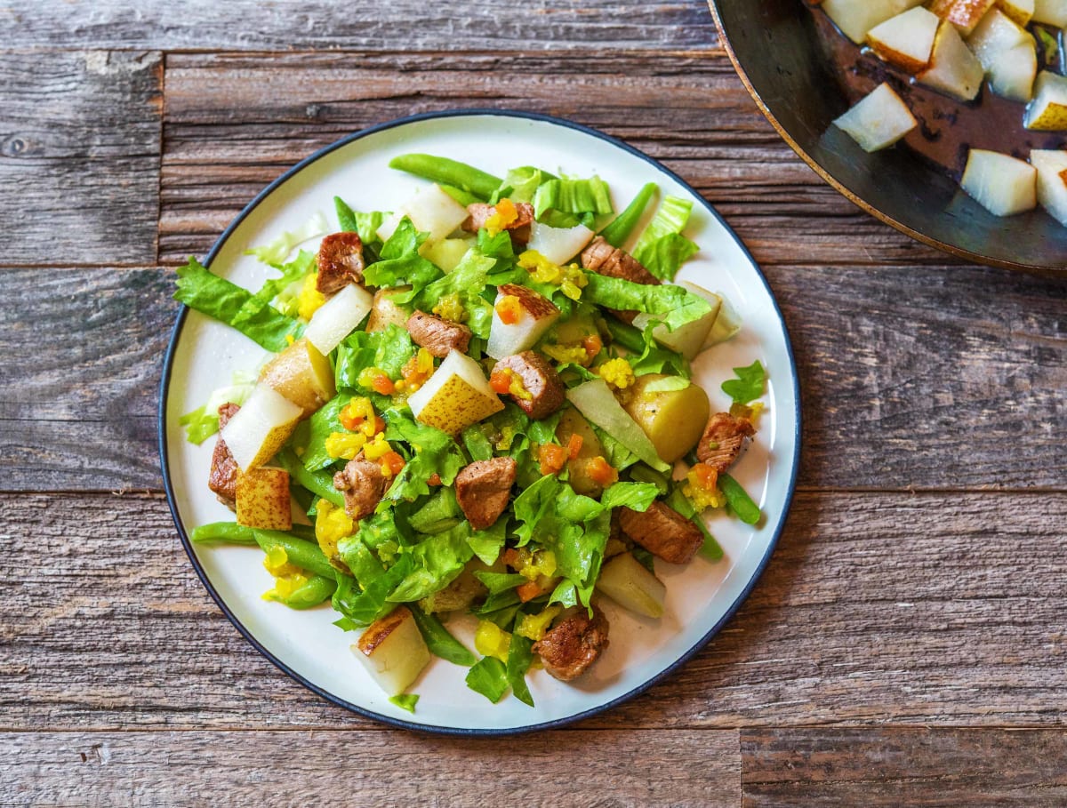 Sperziebonensalade met varkensfilet en andijvie