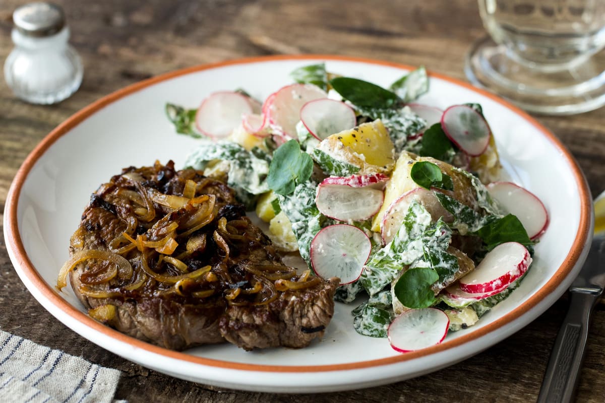 Steak mit "Wir-Wollen-Sommer" Kartoffelsalat