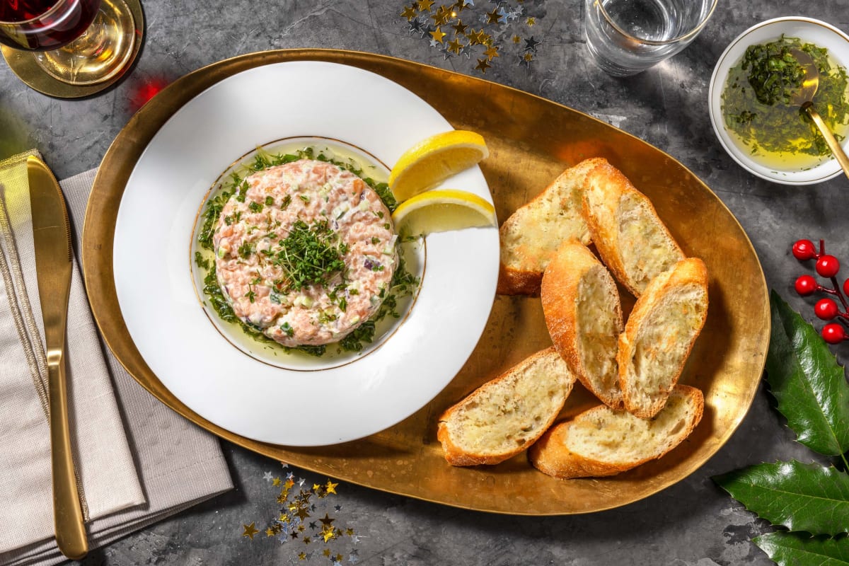 Tartare de saumon fumé à froid et huiles aux herbes