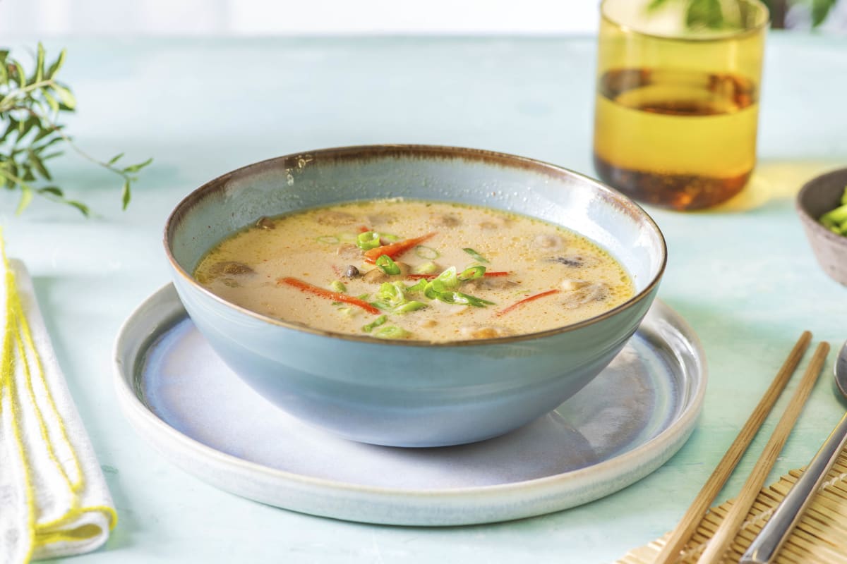 Tom Kha Gai! Thailändische Suppe