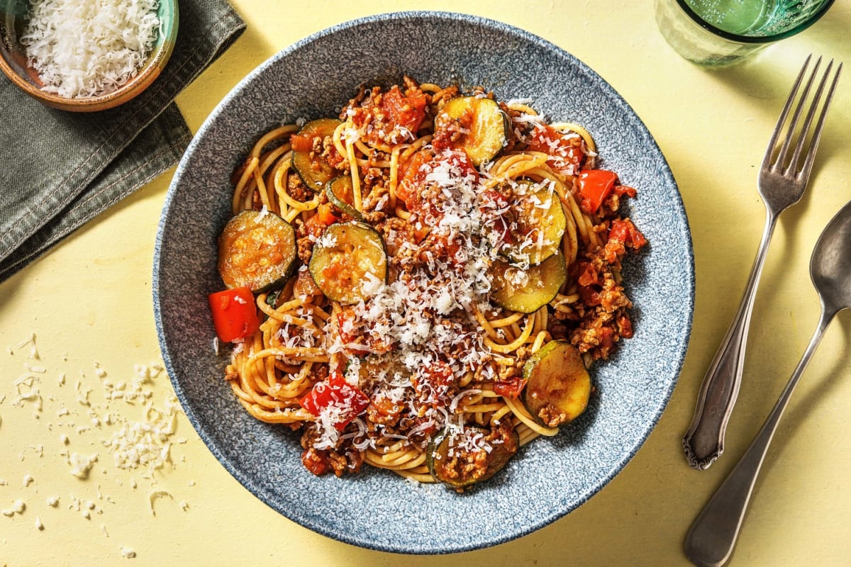 Spaghettis et sauce tomate au bœuf et à l’ail