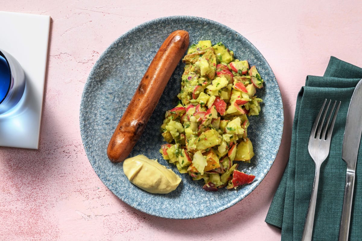 Vegane Bratwurst mit lauwarmem Kartoffelsalat