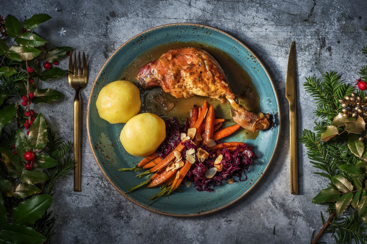 Weihnachtliche Entenkeule an Rotkohl