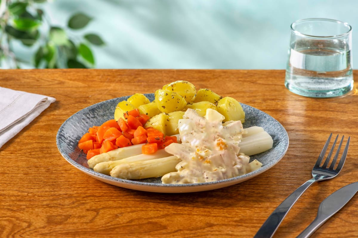 Asperges blanches avec grenailles, sauce hollandaise et jambon