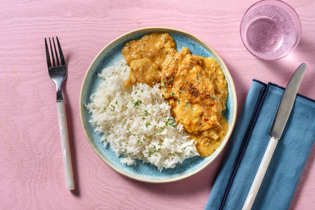 Delicias de pollo en pepitoria casera acompañado de arroz basmati