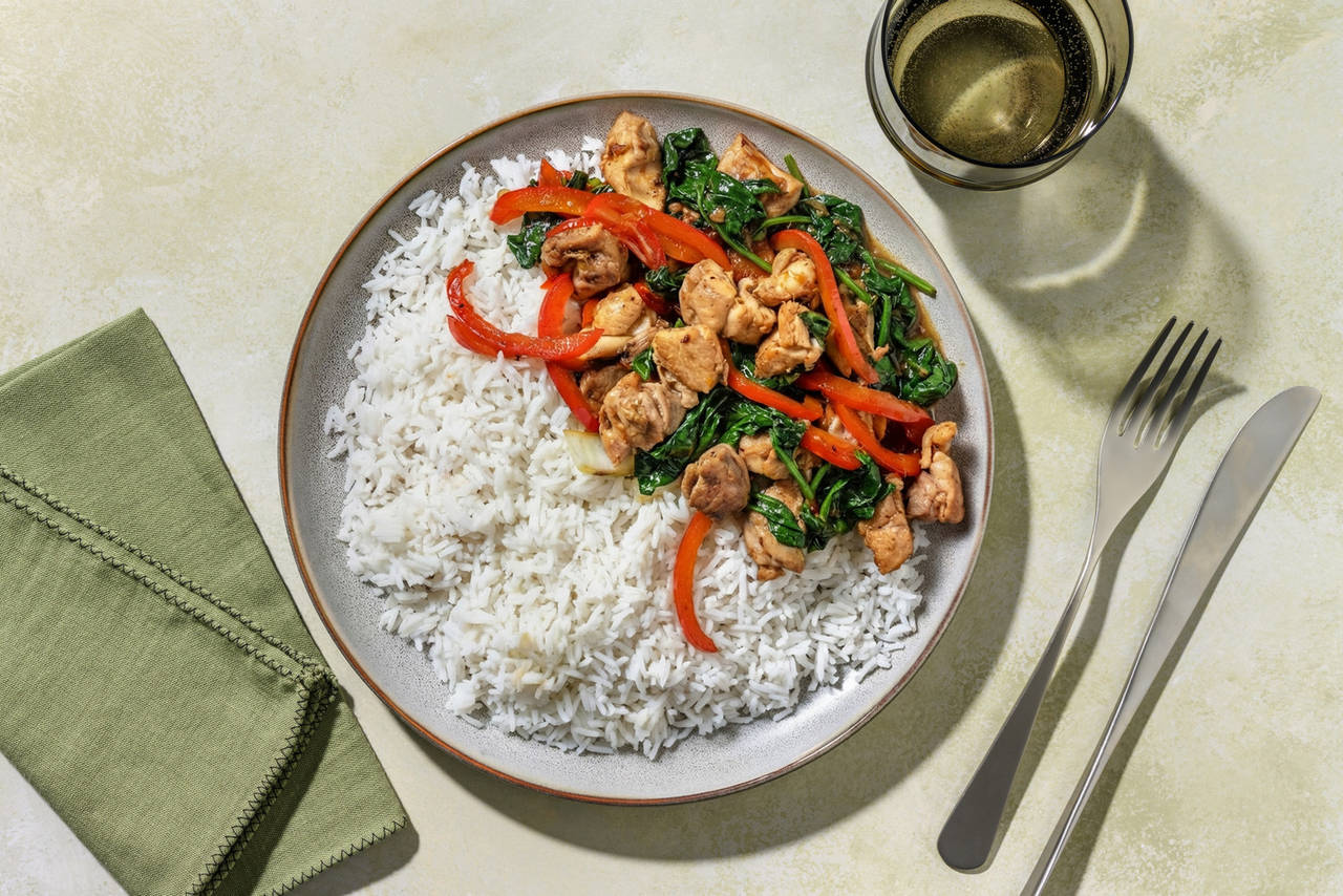 Chao Ji Rou: extra de pollo salteado con verduras con espinacas y arroz basmati