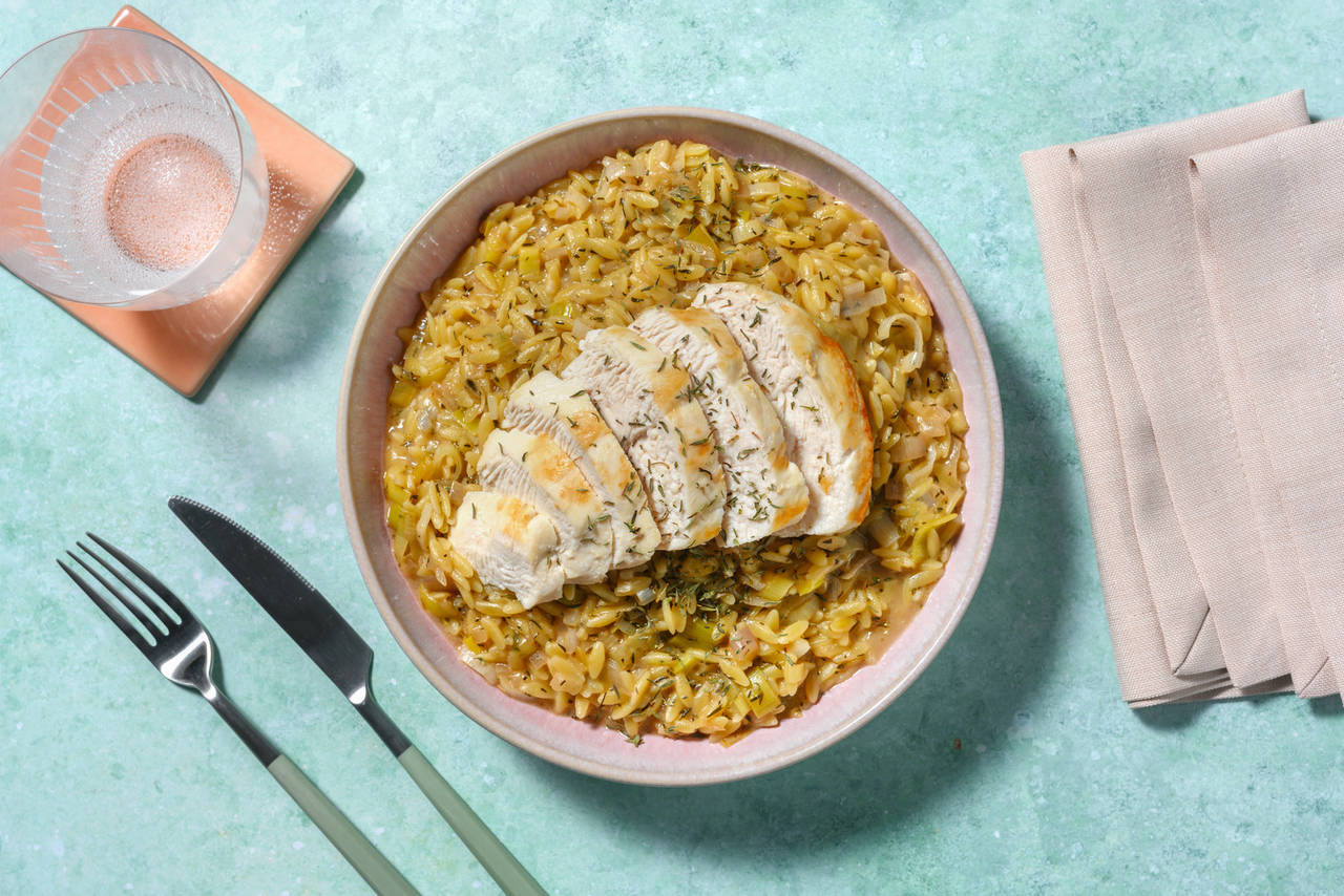 Pechuga de pollo con orzo en salsa cremosa de puerro con vinagre balsámico