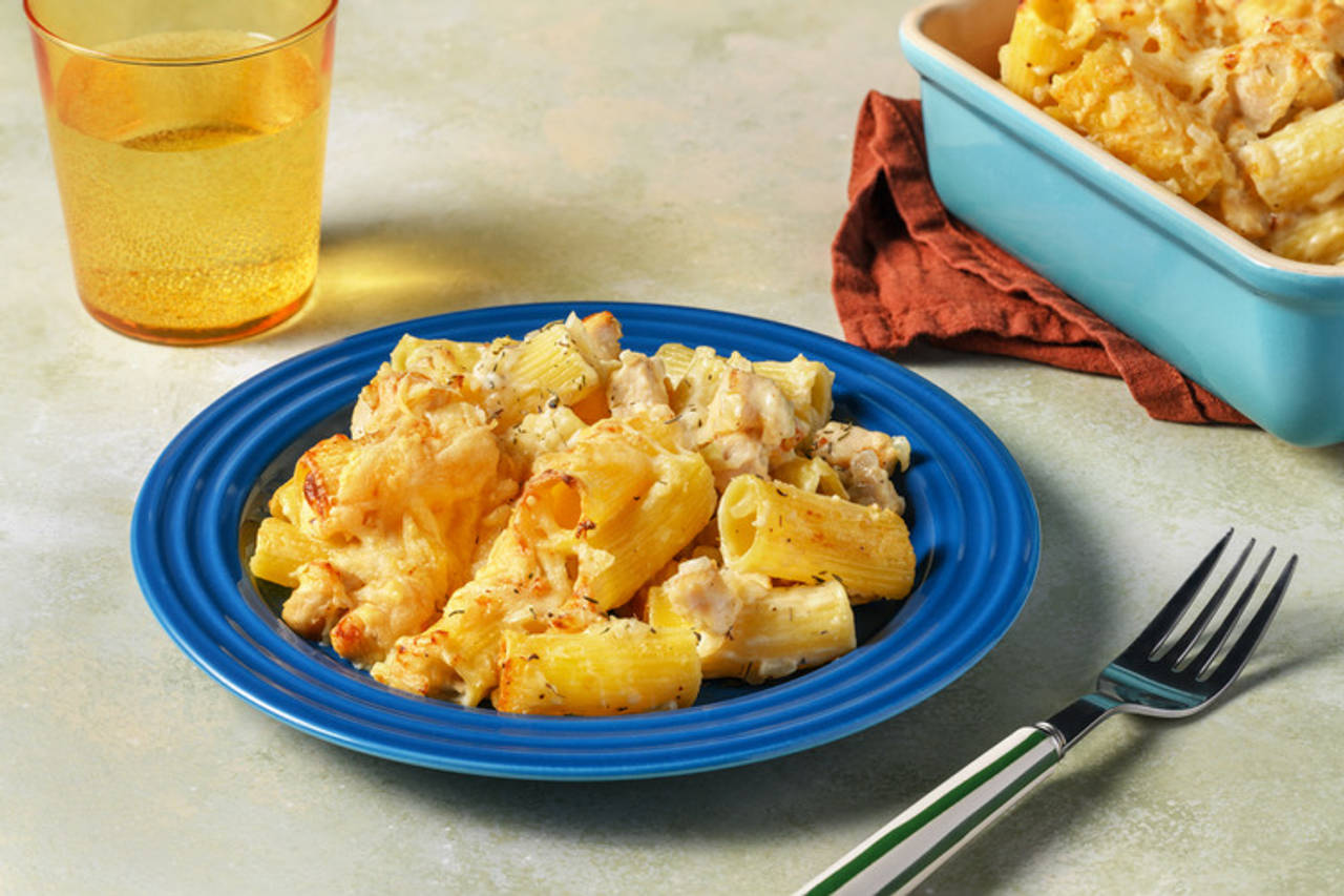 La gratinada: pasta con extra de pollo y bechamel casera con queso italiano y tomillo