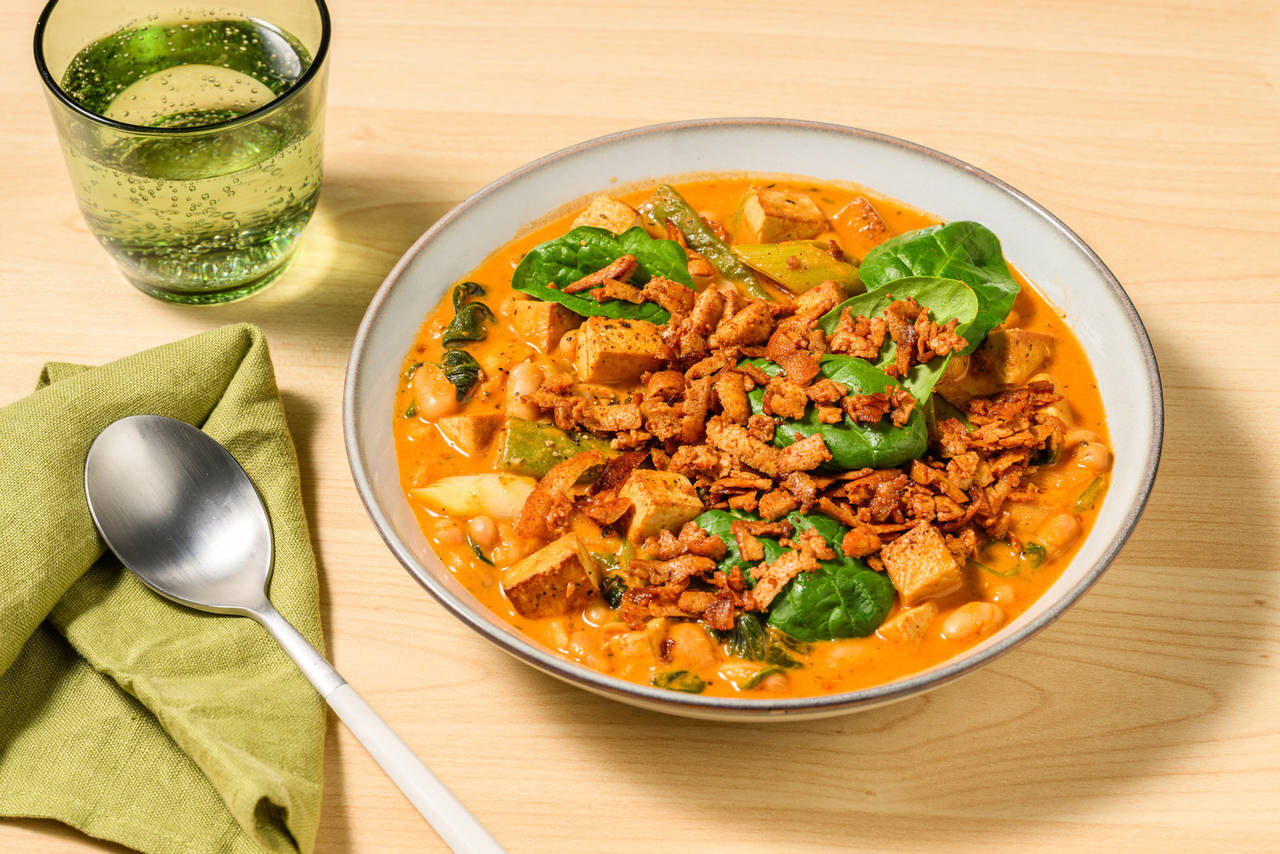 Guiso de judías blancas con tofu crujiente con puerro y judías verdes