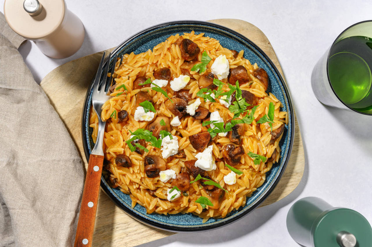 Risotto de orzo con queso de cabra con champiñones al tomillo y perejil