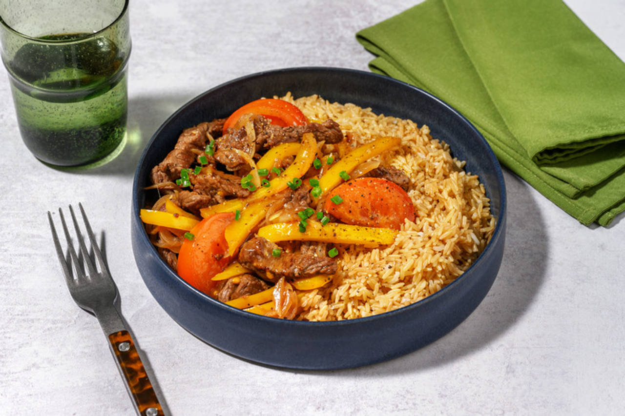Salteado exprés de ternera y verduras con salsa dulce con arroz integral y cebollino
