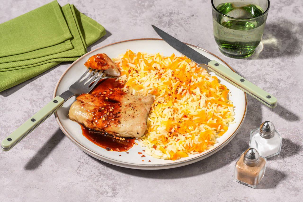 Merluza glaseada con salsa teriyaki con arroz salteado con verduras