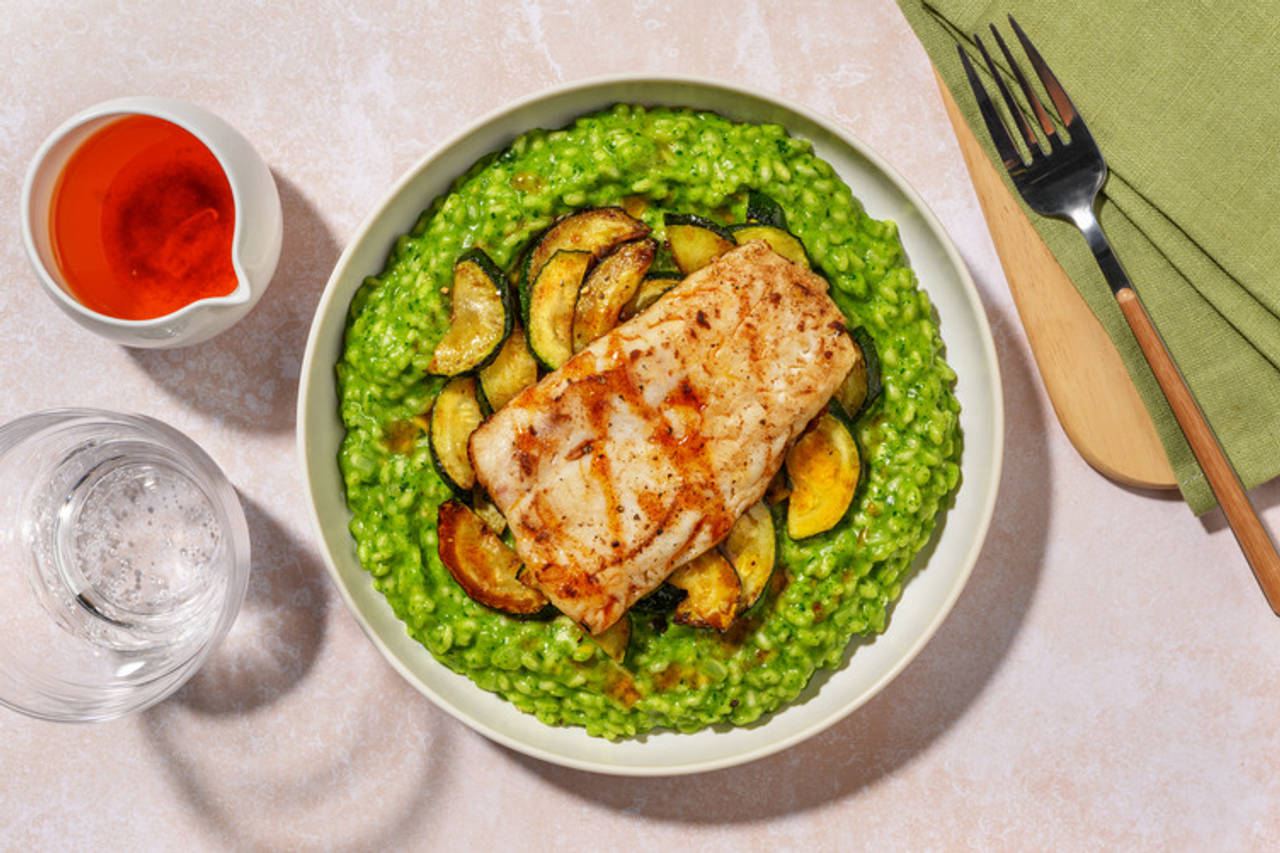 Orzo verde de espinacas con merluza con aceite de pimentón y ajo