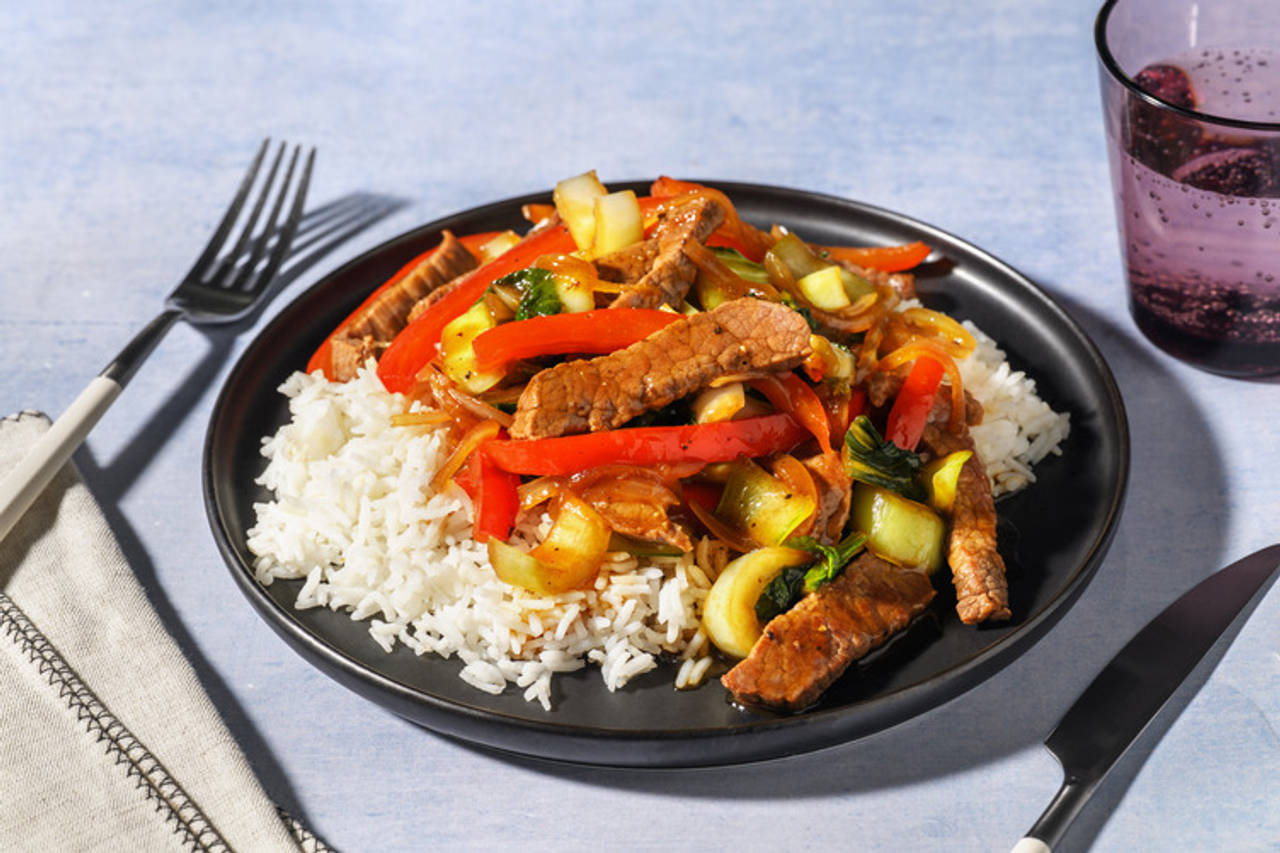 Ternera teriyaki con verduritas salteadas sobre arroz jazmín