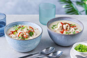 Tom Kha Gai! Thailändische Hähnchen-Kokos-Suppe image
