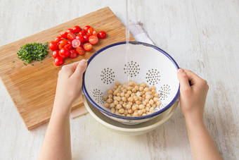 Drain and wash chickpeas