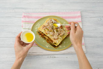 Serveer de maaltijd, eet smakelijk!