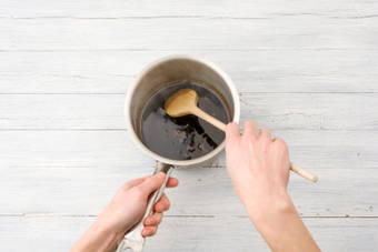 Reduce the balsamic vinegar