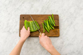 Slice the pepper