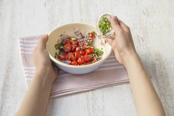 Make the pico de gallo