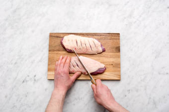 Slice the top of the duck