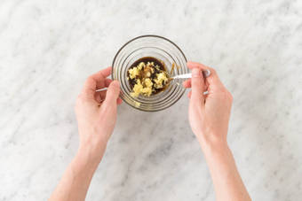 HOISIN-SAUCE ZUBEREITEN