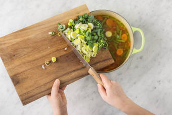 Porreeringe dazu geben