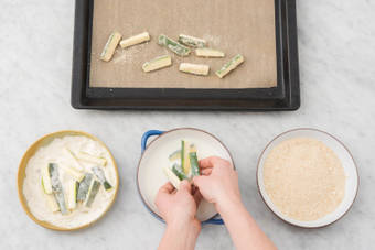 Zucchini panieren