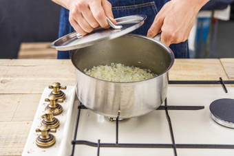 Cook the rice