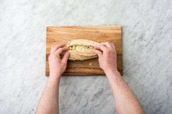 Garnir le pistolet de fromage