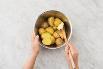 Cuire les pommes de terre