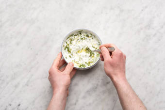 Préparer la vinaigrette