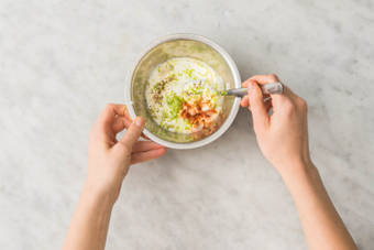 Préparer la sauce au citron vert