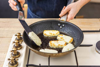 Cook the Halloumi
