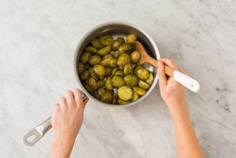 Mélanger les grenailles