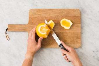Sinaasappel snijden
