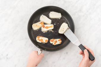 Halloumi anbraten