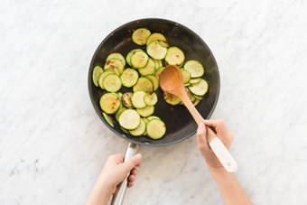 zucchini anbraten