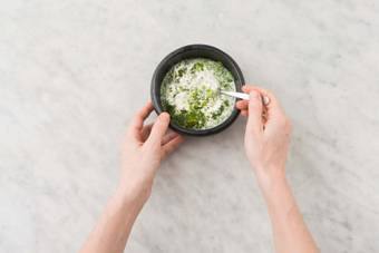 MINZJOGHURT ZUBEREITEN