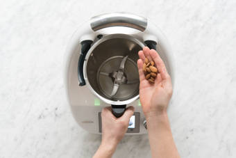 MAnDELN & MINZJOGHURT