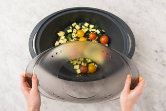 BULGUR/GEMÜSE VORBEREITEN