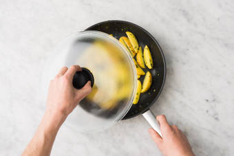 Cuire les pommes de terre