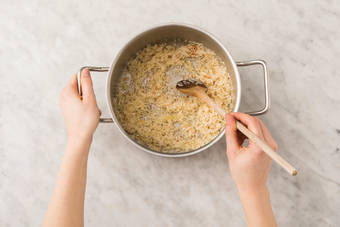 COOK THE GARLIC RICE