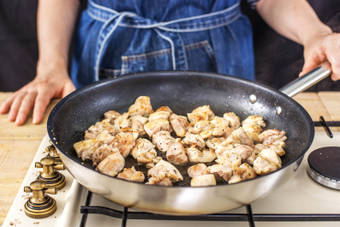 Stir-Fry the Chicken