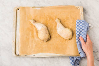 HÄHNCHENKEULEN BACKEN