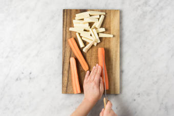 FÜR DIE GEMÜSESTÄBCHEN