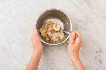 SALSA & garnelen VORBEREITEN