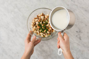 LAUGENMASSE VORBEREITEN