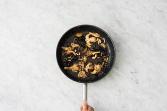 Paddenstoelen bakken