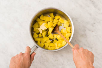 Cuire les pommes de terre